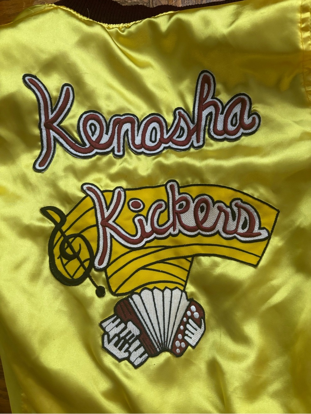 Vintage Home Alone Gus Polinski Kenosha Kickers Yellow Satin Bomber Jacket - Picture 2 of 5